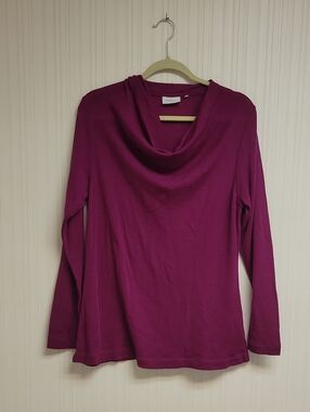 Foil Women's Long Sleeve Draped Neck Sweater in Magenta Merino Wool Large